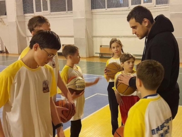 Сборная гимназии принимает участие в турнире по баскетболу